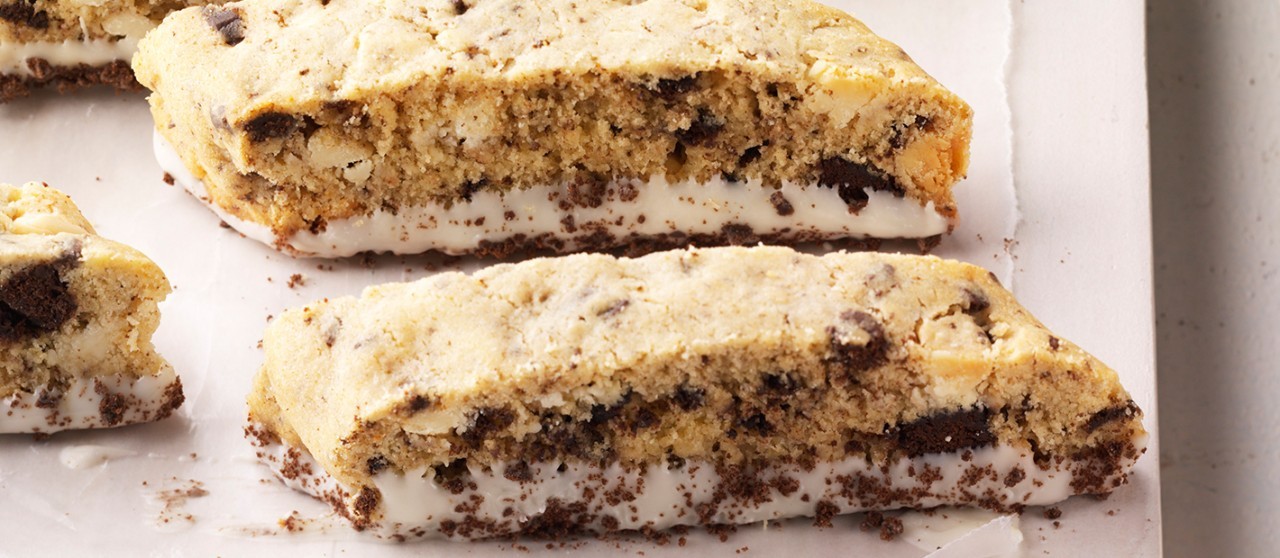 Thin-Mints-White-Chocolate-Biscotti