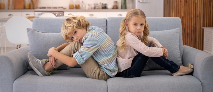 sibling kids fighting at home